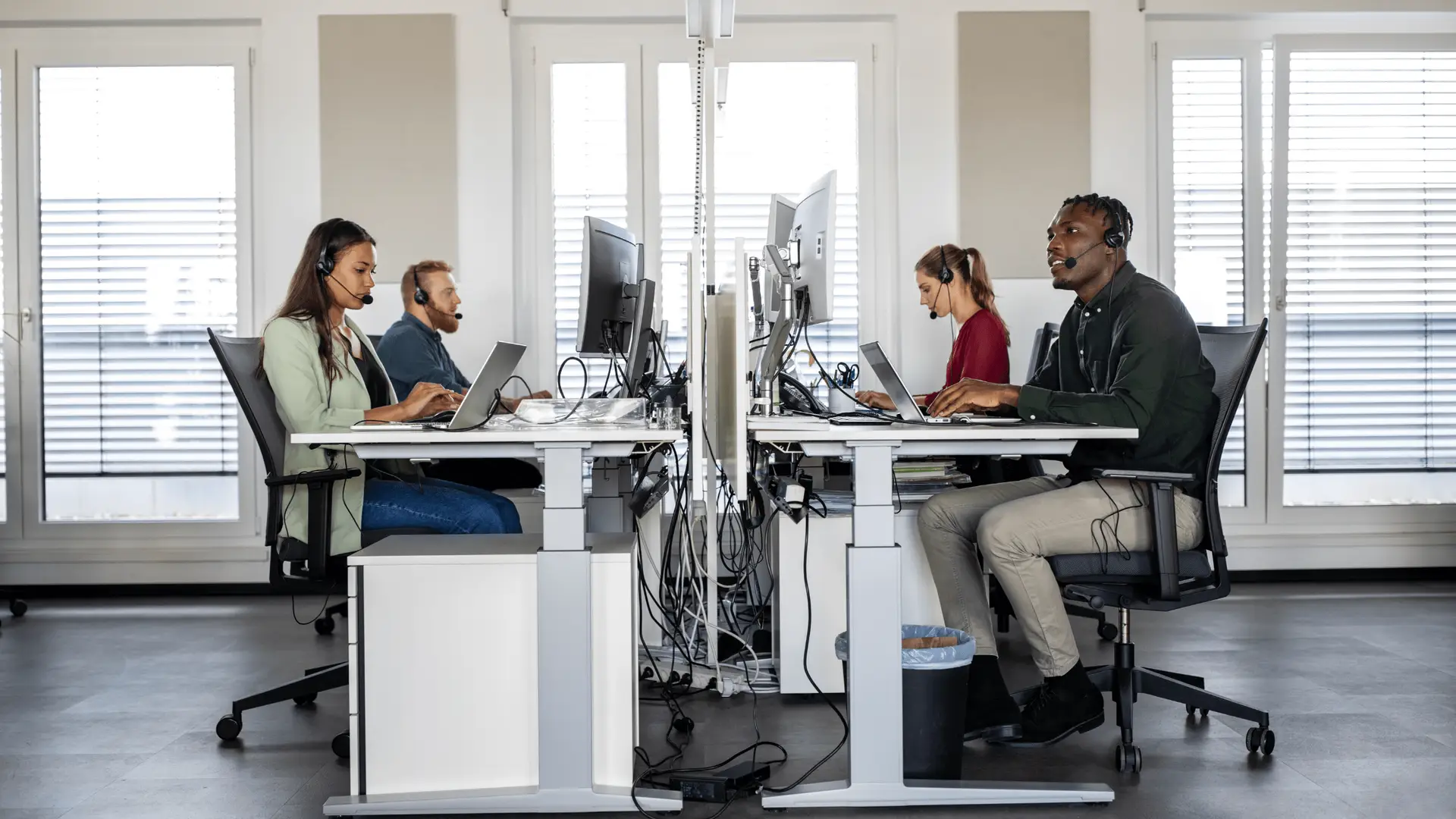 Advantages of Outsourcing, Outside Call Center, Outsourcing Call Centers, Call Center Operations